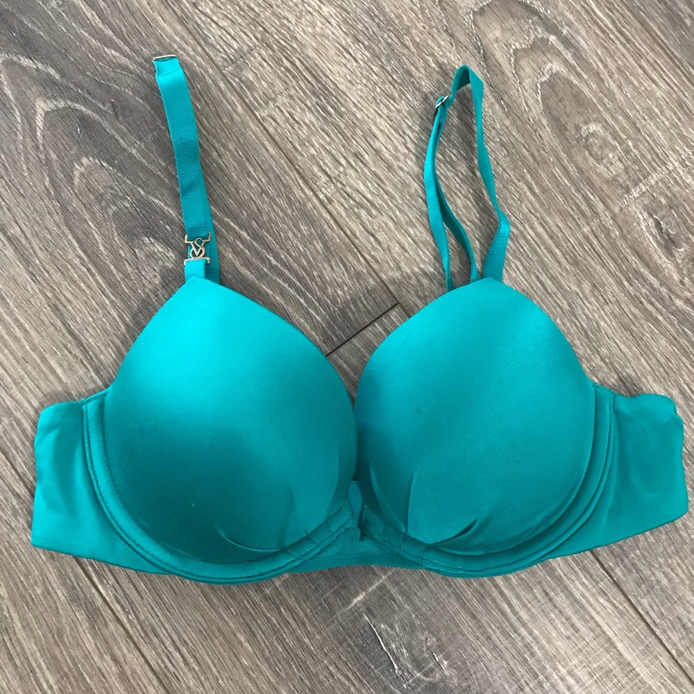 Victoria’s Secret Fabulous Push Up